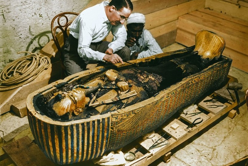 Seorang arkeolog Inggris, Howard Carter, berhasil menemukan sarkofagus milik Firaun Tutankhamen atau King Tut pada 3 Januari 1924. 
