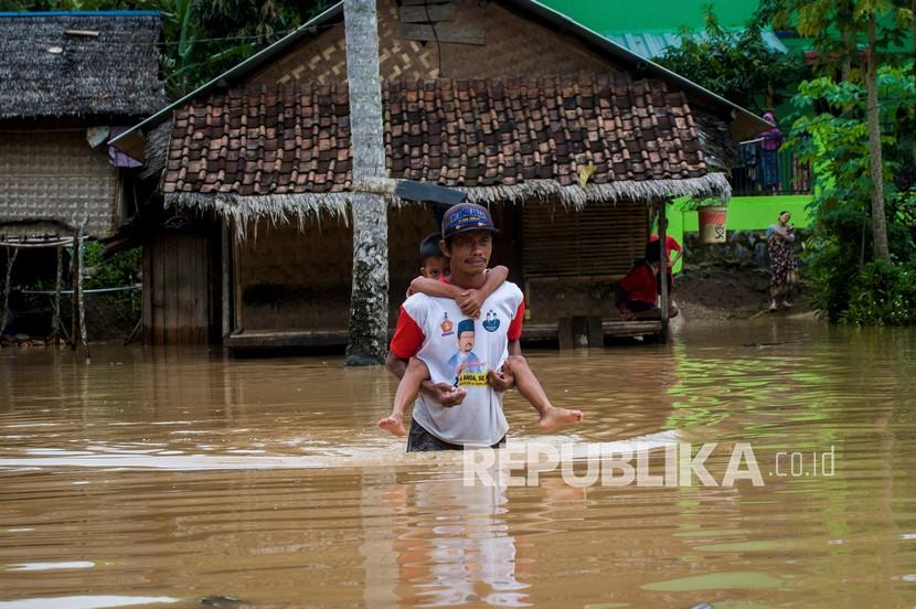 Saat ini, bencana banjir melanda 21 kecamatan di Lebak, Banten (Foto: banjir Lebak)