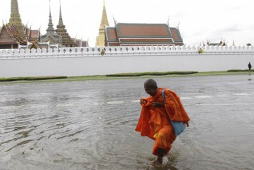 Pihak berwenang di Thailand pada Rabu (5/10/2022) memperingatkan kemungkinan banjir serius di ibu kota dan bagian lain wilayah tengah, karena curah hujan musiman yang diperkirakan turun sepanjang pekan ini. 
