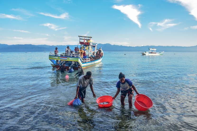 Perempuan nelayan (ilustrasi). Pemerintah Provinsi Lampung berupaya memperkuat kapasitas dan peran perempuan nelayan dalam pengelolaan rajungan secara berkelanjutan di wilayahnya.