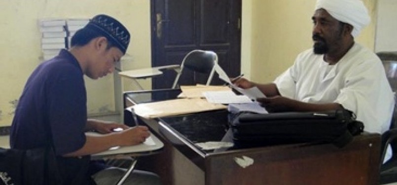 Seorang mahasiswa dalam tahap seleksi penerimaan beasiswa ke Sudan