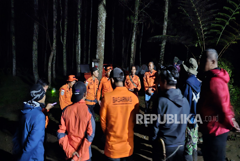 Seorang Pendaki Jatuh di Lembah Gunung Burangrang