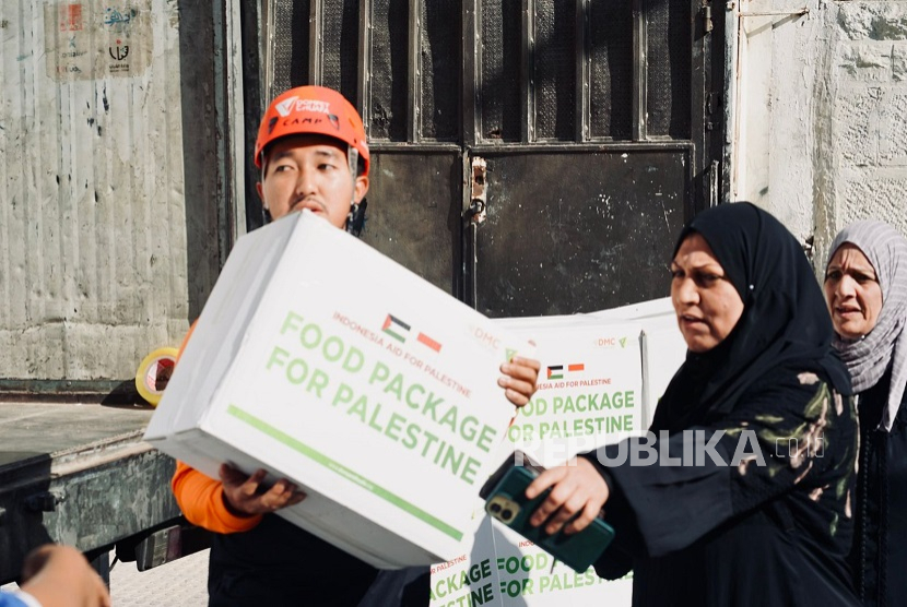 Bantuan Indonesia Tiba di Wehdat: Kisah Para Pengungsi Palestina Bertahan Hidup