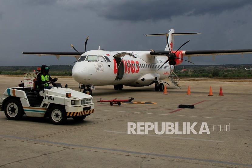 Pesawat WIngs Air. Seorang penumpang Wings Air dari Semarang, Jawa Tengah ke Ketapang, Kalimantan Barat, bercanda soal bom dan mengakibatkan tertundanya penerbangan pada Selasa (28/2/2023).