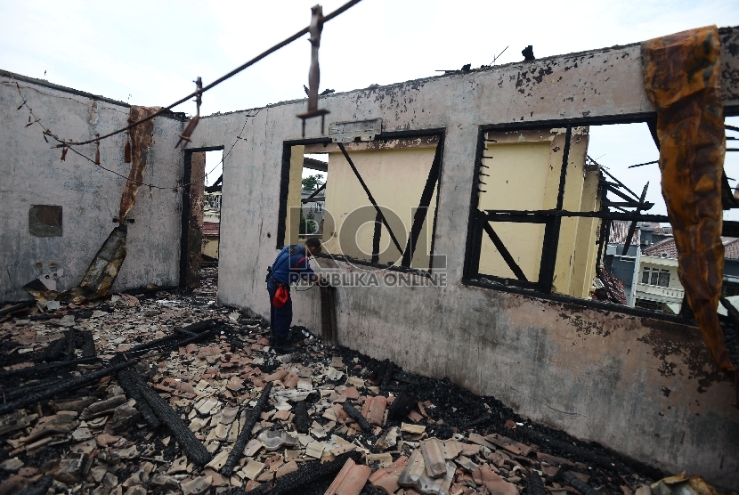 Gedung sekolah terbakar (ilustrasi) 