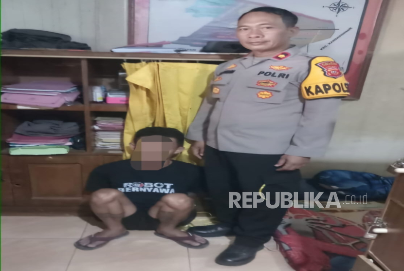 Seorang pria berinisial T (28) ditangkap polisi dalam kasus peredaran sabu. 