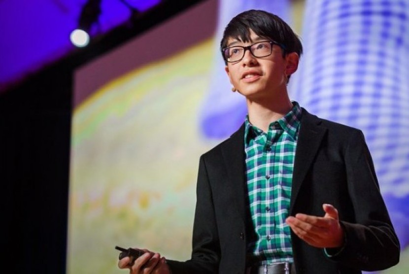 Seorang siswa SMA di Amerika, Kenneth Shinozuka berhasil mengembangkan perangkat yang bisa membantu mencari orang hilang.