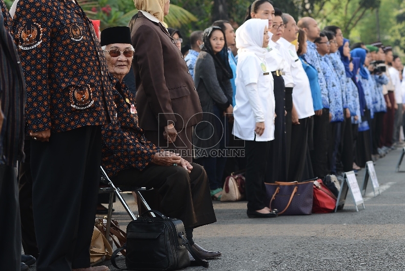 Seorang Veteran mengikuti upacara Hari Kebangkitan Nasional yang diadakan di Depan Museum Kebangkitan Nasional, Jakarta Pusat, Rabu (20/5).