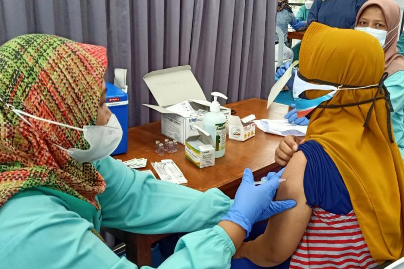 Pengembang Properti di Bandung Ikut Percepat Vaksinasi Covid (ilustrasi).
