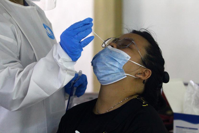 Pemerintah Kota Batam, Kepulauan Riau, menyiapkan tes usap antigen gratis untuk warganya guna melacak penyebaran Covid-19 (ilustrasi).