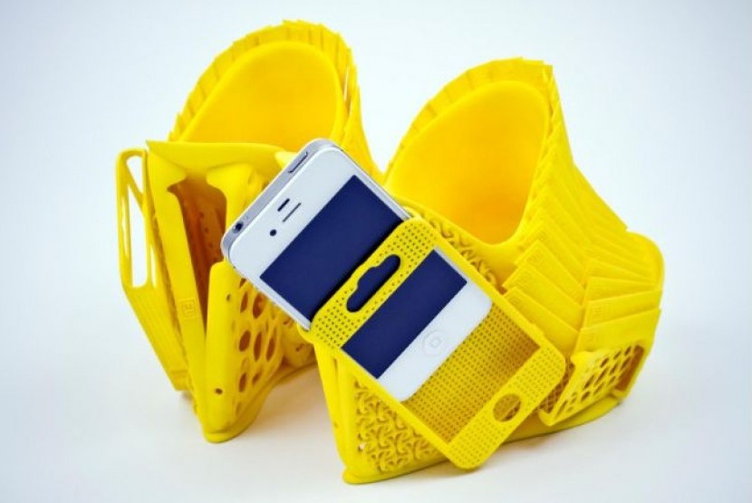 Sepatu yang dibuat dengan mesin cetak 3D