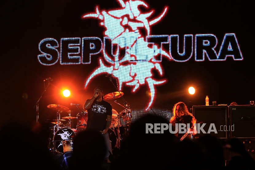Sepultura saat konser di Lapangan D Senayan, pada 2012. Sepultura akan kembali ke Indonesia pada 11 Desember 2017.