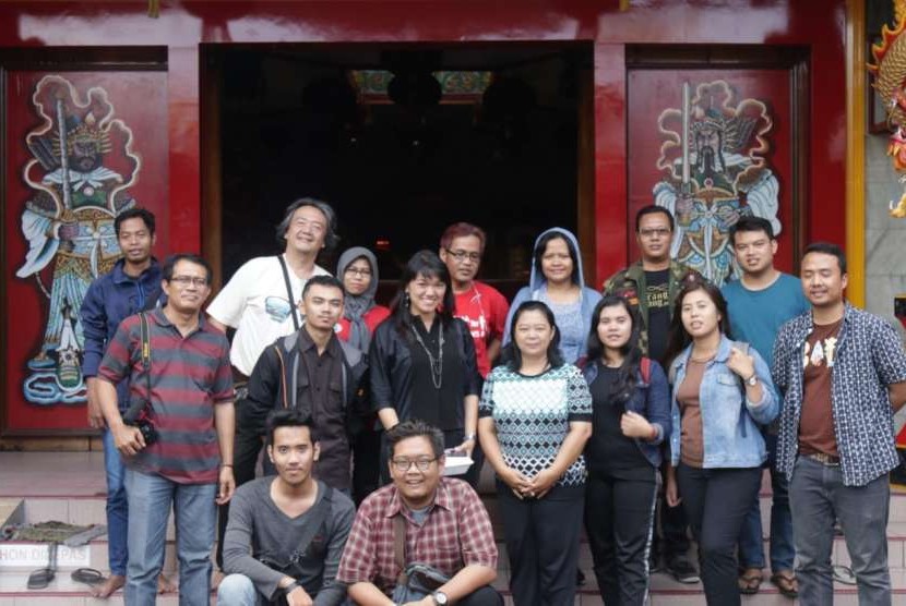 Sepuluh pemuda lintas iman terjun langsung membangun dialog keberagaman Indonesia Bersatu melalui kunjungan ke berbagai tempat ibadah di Purwokerto. 