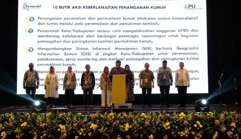 Sepuluh perwakilan pemerintah daerah (Pemda) dari 123 kabupaten/kota menyerukan Deklarasi Keberlanjutan Penanganan Kumuh. 
