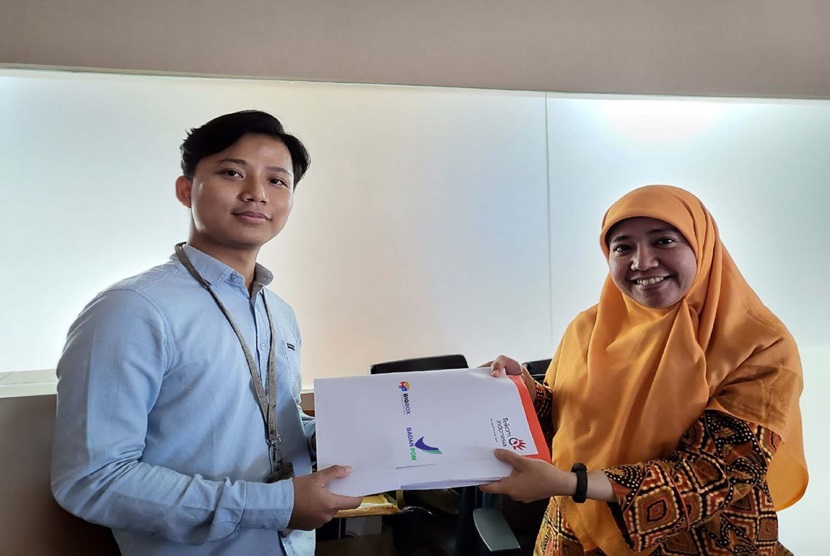 Serah Terima dan Penandatanganan Dokumen Instalasi, UAT dan Lisensi Big Data Platform BigBox, diterima oleh Head of Drugs BPOM, Arlinda Wibiayu (kanan) di Jakarta, beberapa waktu lalu