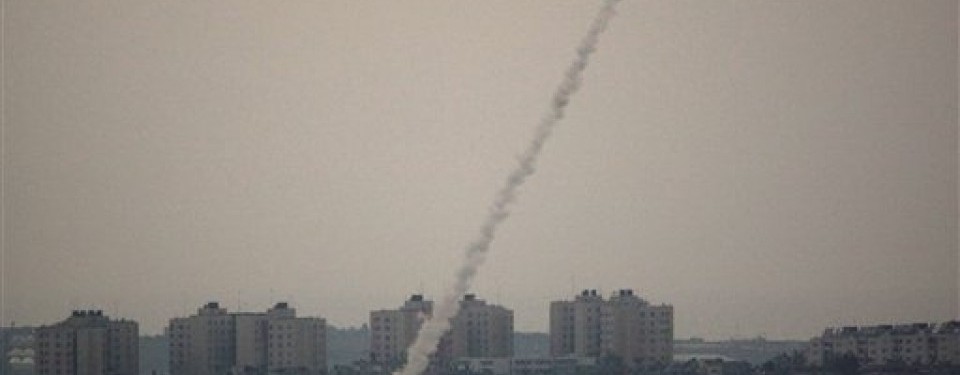 Serangan roket Palestina terhadap Israel, Sabtu (9/4).