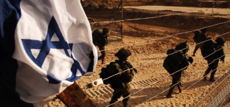 Serdadu Zionis Israel siap-siaga menyerang Gaza.
