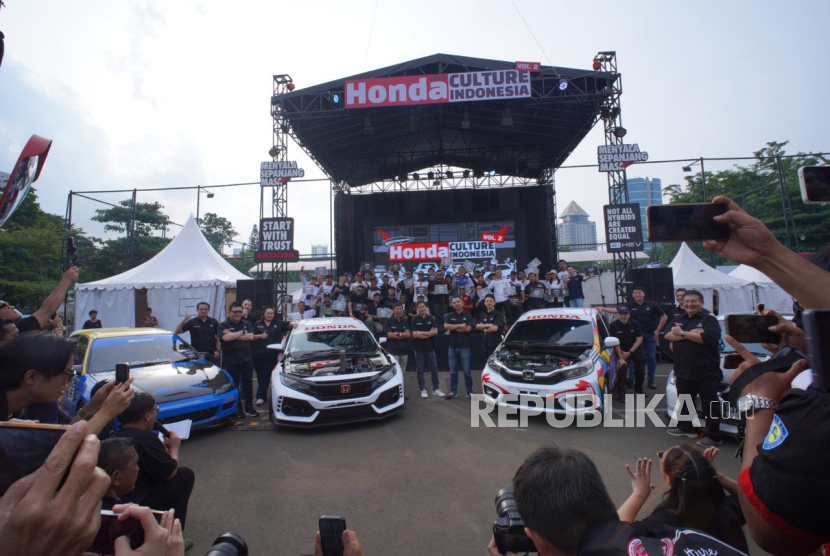 Seremoni pembukaan Honda Culture Indonesia Vol.2 di CIBIS Park, Jakarta Selatan, Sabtu (15/11/2025).