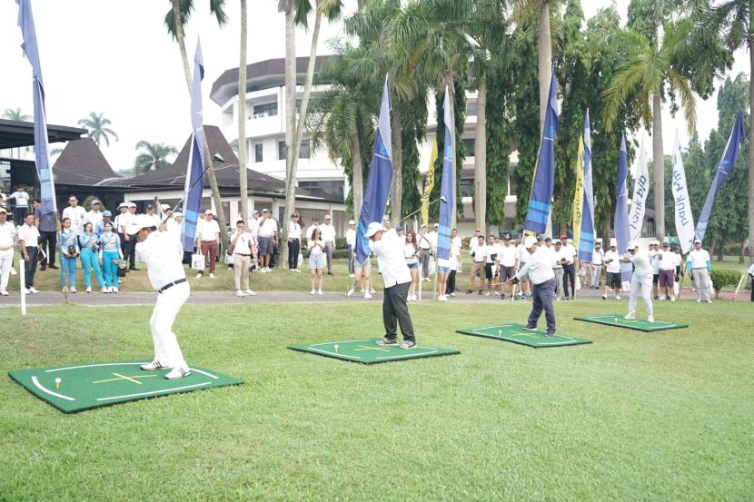 Seremoni pembukaan turnamen golf piala bergilir Walikota Cilegon Cup 2023 sukses digelar di The Royale Krakatau Golf & Country, Cilegon, Banten.