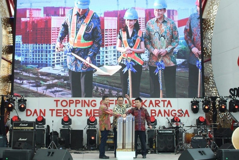 Seremoni topping off empat menara apartemen Meikarta.