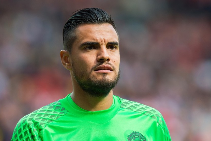 Sergio Romero mengalami kecelakaan di dekat pusat latihan Manchester United.