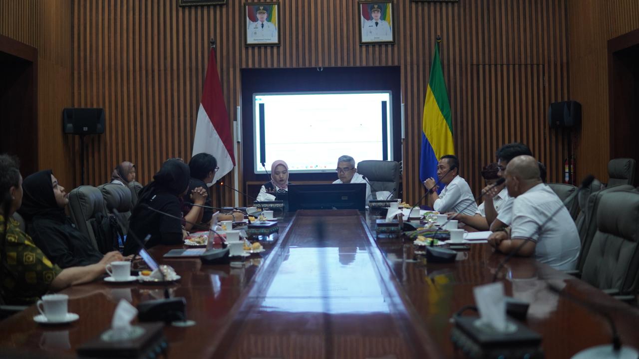 Serikat Pekerja Kampus: Banyak Dosen Digaji di Bawah UMR Kota Bandung