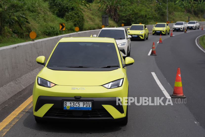 Mobil BYD Atto 1 (ilustrasi). Penjualan mobil BYD naik di Eropa sepanjang Juli 2025.