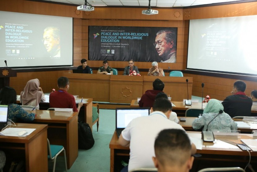 Sesi diskusi dalam Mahathir Global Peace School (MGPS) ke-5. 