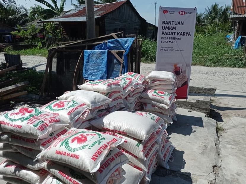 Setelah Lebaran berlalu, BUMMas Jauzul Hind dibagian sektor Koperasi Sembako Berdaya kembali memasok beras yang dibeli di kilang padi batu bara dan juga memasok sembako lainnya seperti minyak, gula dan lainnya.