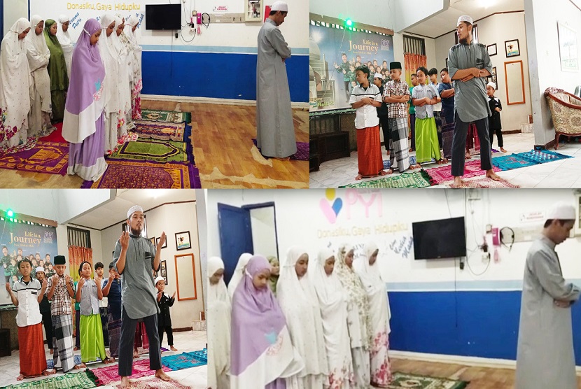  Setelah mendengar berita wafatnya Ulama besar Syekh Ali Jaber, Asrama Yatim Panti Yatim Indonesia (PYI) turut serta melaksanakan shalat Ghaib di setiap Asrama yatim binaan PYI Yatim dan Zakat, Kamis (14/1).