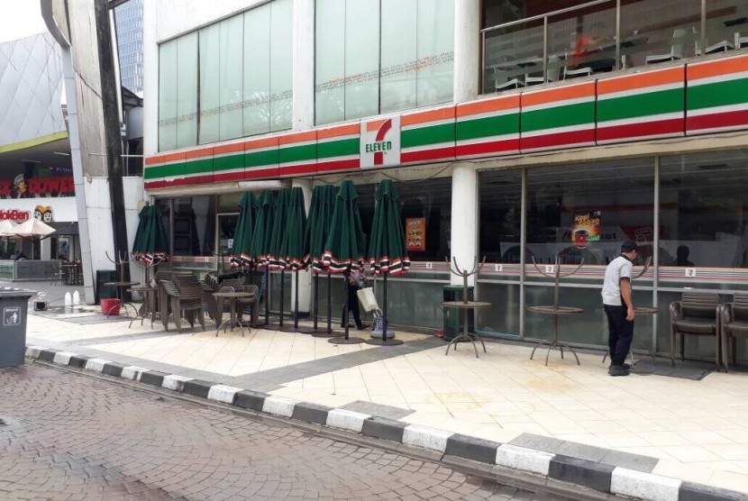 Gerai Sevel di Plaza Festival, Kuningan, Jakarta Selatan sudah tak lagi melayani pelanggan.