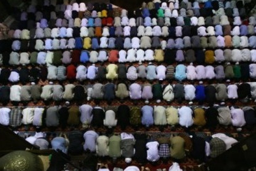 Shalat berjamaah di sebuah masjid di Amerika Serikat