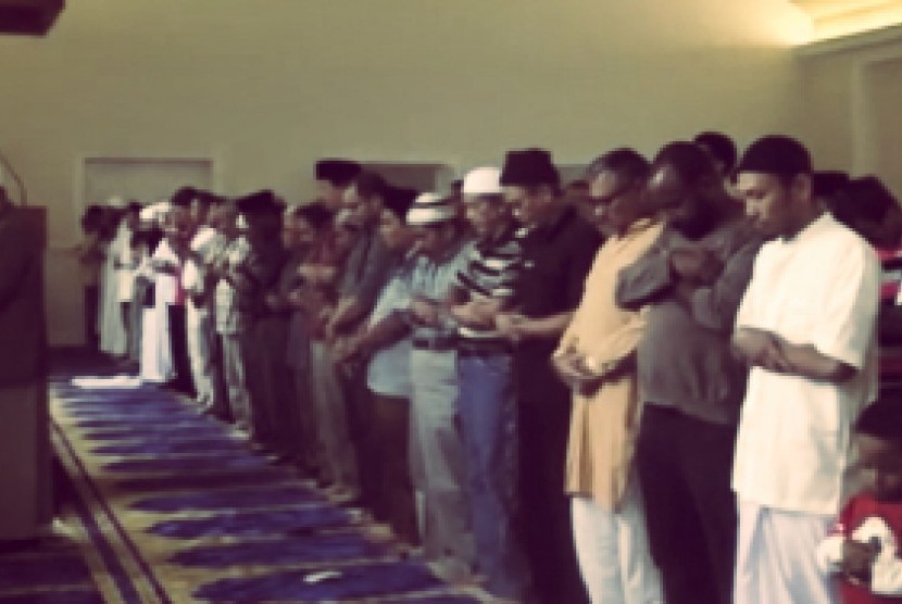 Shalat momentum mengingat Allah SWT