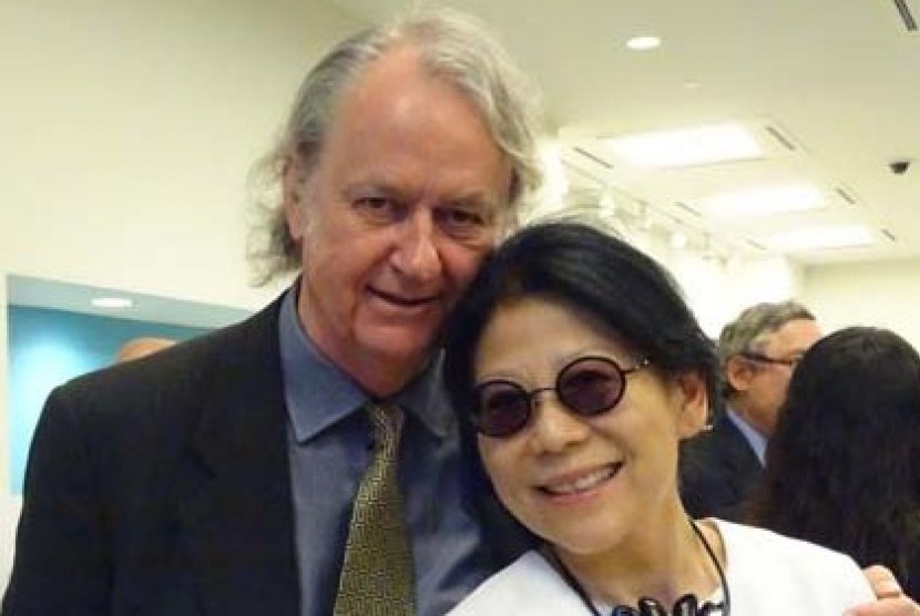 Sheri Yan yang diduga mata-mata Cina di Australia dan suaminya Roger Uren.