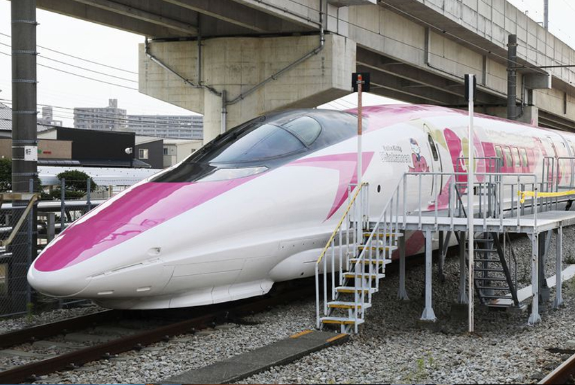 Shinkansen Hello Kitty