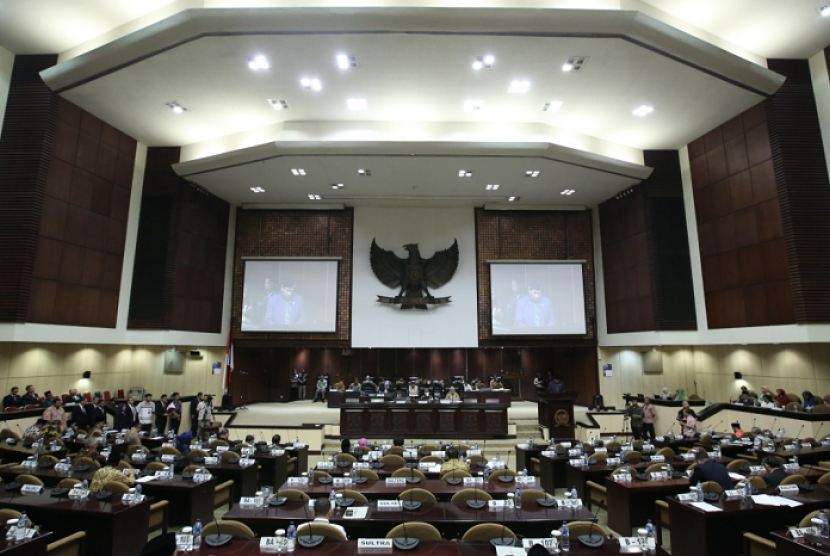 Sidang Paripurna ke-8 Pembukaan Masa Sidang III Tahun 2018-2019, DPD, di Gedung Nusantara V, Komplek Parlemen Senayan Jakarta, Jumat (18/1).