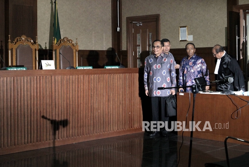 Sidang perdana kasus dugaan Korupsi pengadaan paket penerapan KPT elektronik (KTP-el) tahun 2011-2012 di Pengadilan Tipikor, Jakarta, Kamis (9/3).