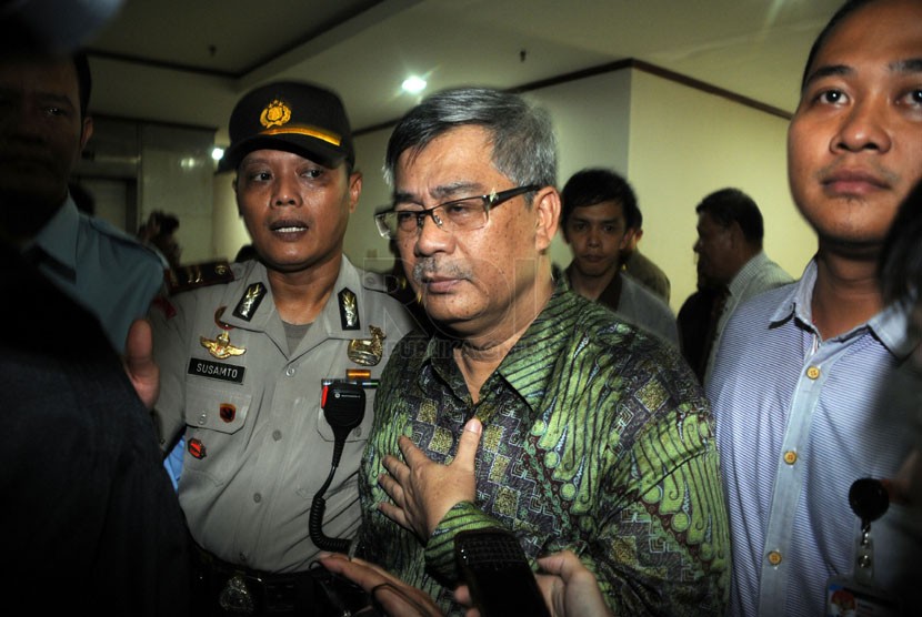 Sidang perdana mantan Ketua MK Akil Mochtar di Pengadilan Tipikor, Jakarta, Kamis (20/2).  (Republika/Aditya Pradana Putra)