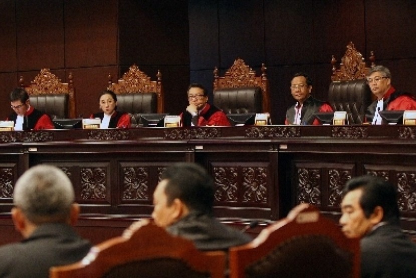Sidang Pleno Mahkamah Konstitusi