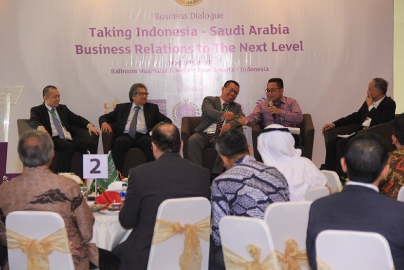 Silaturahim dan Rapat Pleno Pengurus ISABC di Hotel d’Arcici Jakarta, Senin (17/7).