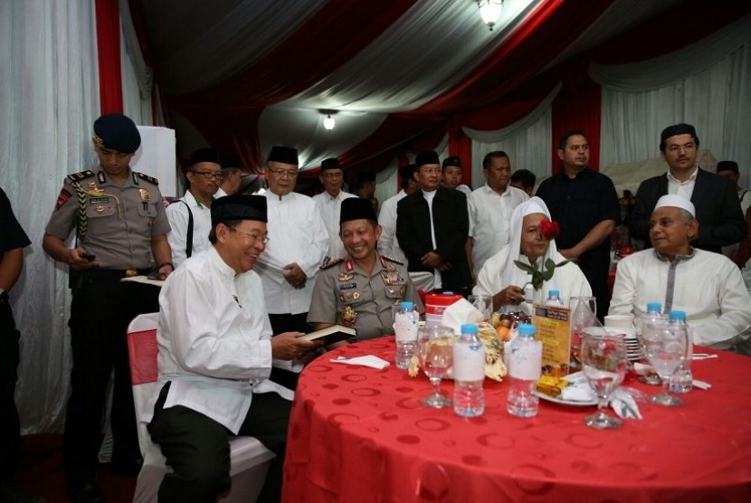Silaturahmi akbar Polda Jateng dengan ulama se-Jawa Tengah di Lapangan Polda, Semarang, Jawa Tengah