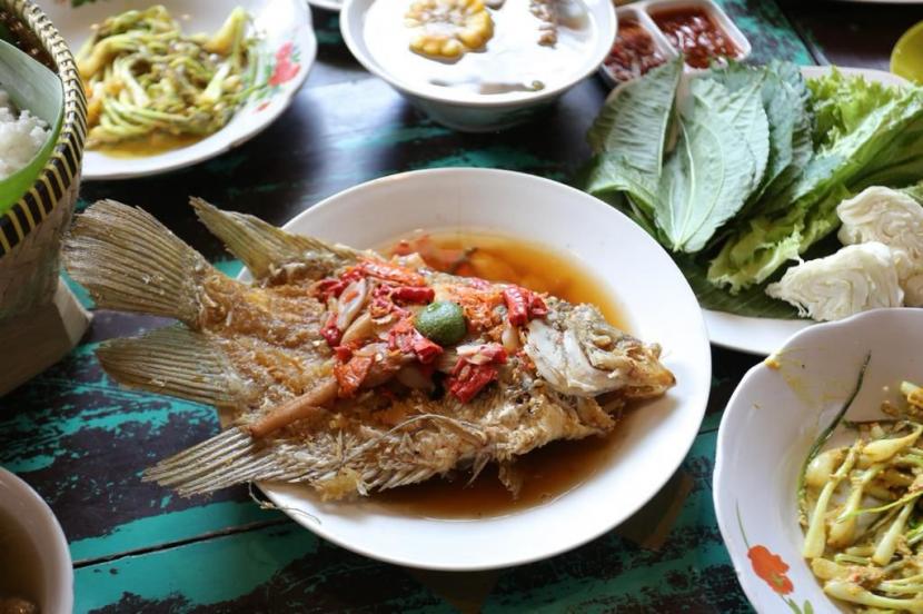 Hidangan gurame (ilustrasi). Ada beberapa tips memasak ikan agar aroma amisnya berkurang.