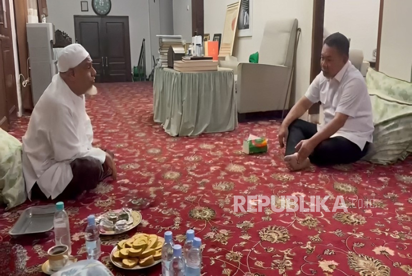 Silaturahmi Jenderal (Pur) Dudung Abdurrahman ke Habib Abu Bakar Hasan al Attas di Depok.