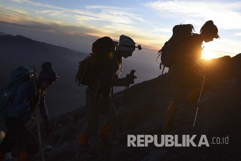 Pendakian Gunung Semeru Kembali Dibuka Republika Online
