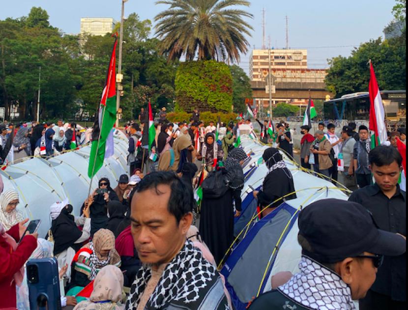  simpul komunitas dan koalisi masyarakat sipil yang tergabung dalam gerakan massa Api Palestina menggelar aksi solidaritas bertajuk 