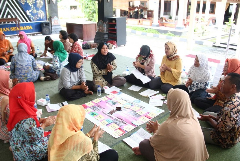 Simulasi beberan yang digunakan Dinas P3AP2KB Kabupaten Sleman saat melakukan sosialisasi keluarga sadar gender. 