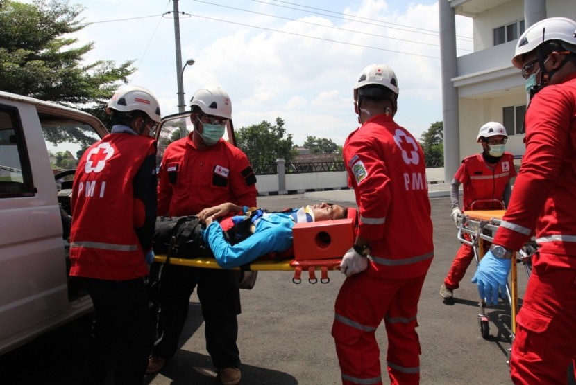  Simulasi penanganan kegawatdaruratan korban banyak di Markas PMI DIY.