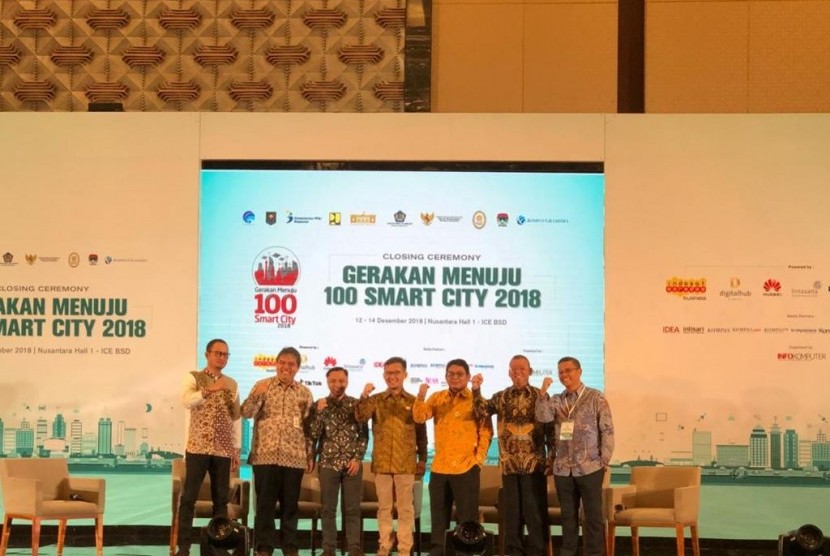 Sinar Mas Land memamerkan digital hub dan OneSmart service di Gerakan Menuju 100 Smart City 2018 di Indonesia Convention Exhibition, BSD City.