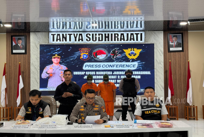 Sinergi Bea Cukai Bengkalis dan Polres Bengkalis yang tergabung dalam Tim Elang Malaka menggagalkan dua upaya penyelundupan narkotika di Kabupaten Bengkalis. 