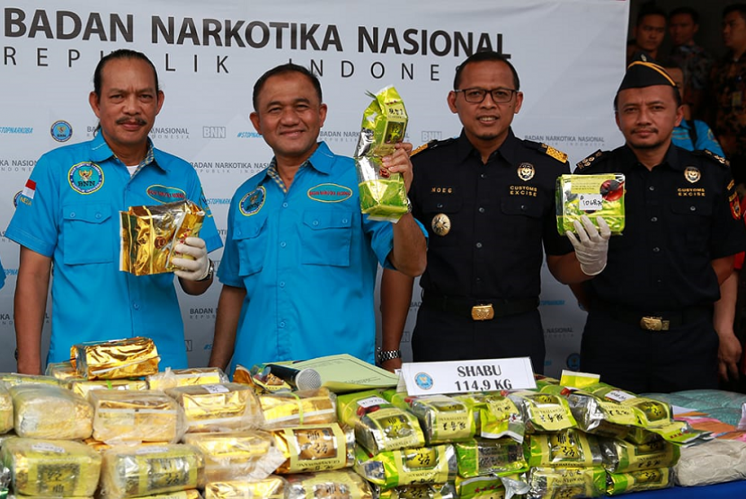 Sinergi Bea Cukai, BNN dan TNI berhasil menggalkan penyelundupak 114,9 kg sabu dan 60 ribu butir ekstasi. 